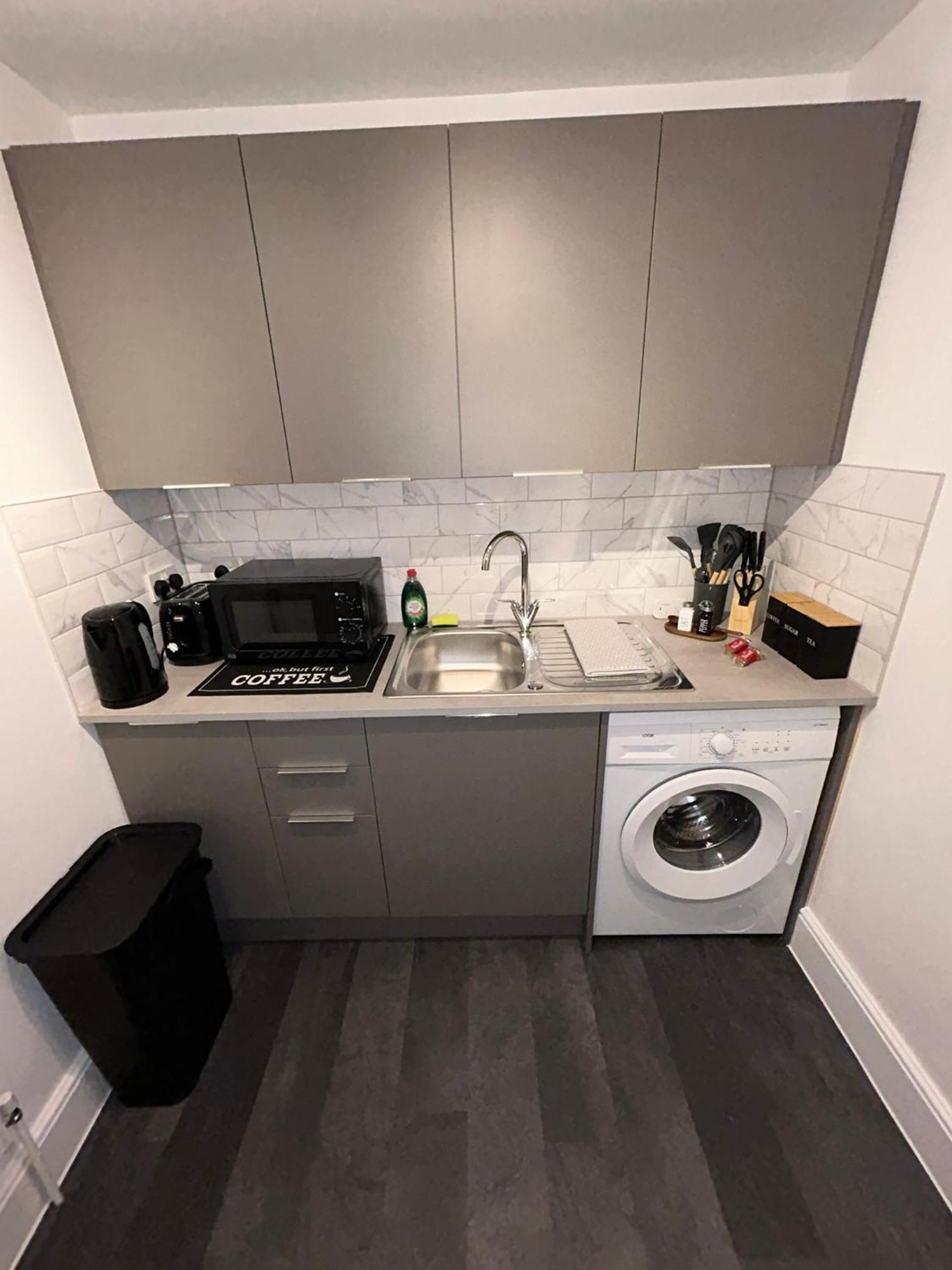 Brand New Modern Apartments Steps From Gloucester Quays מראה חיצוני תמונה