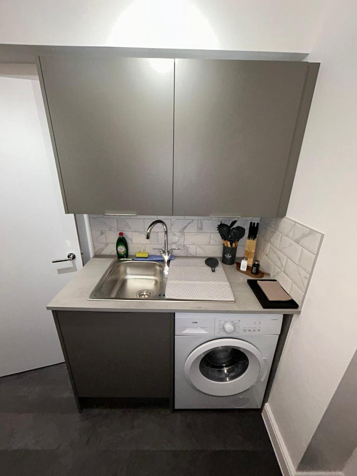 Brand New Modern Apartments Steps From Gloucester Quays מראה חיצוני תמונה