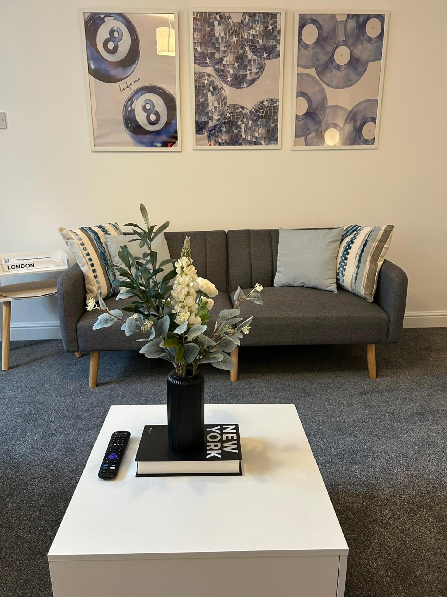 Brand New Modern Apartments Steps From Gloucester Quays מראה חיצוני תמונה