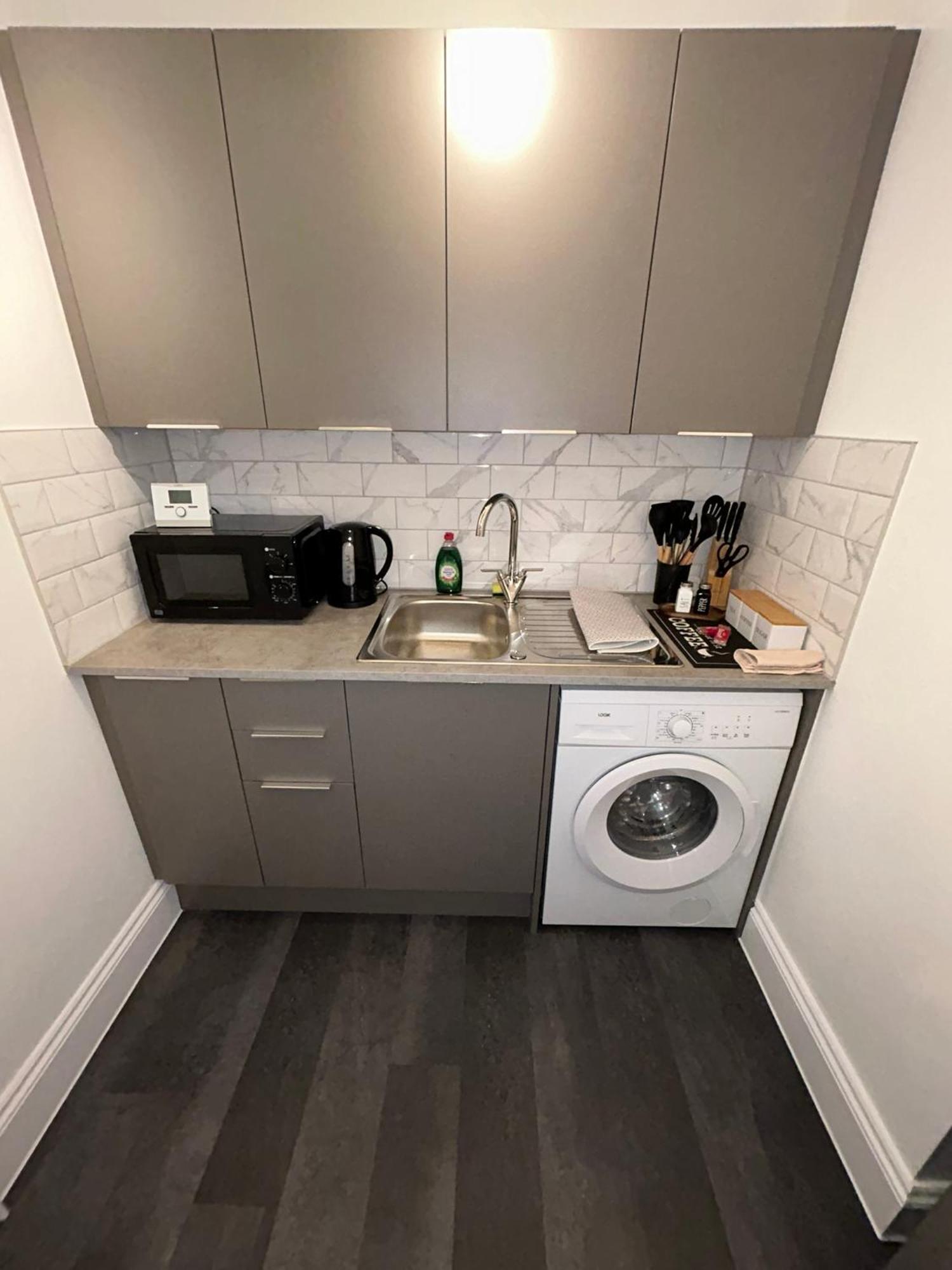 Brand New Modern Apartments Steps From Gloucester Quays מראה חיצוני תמונה