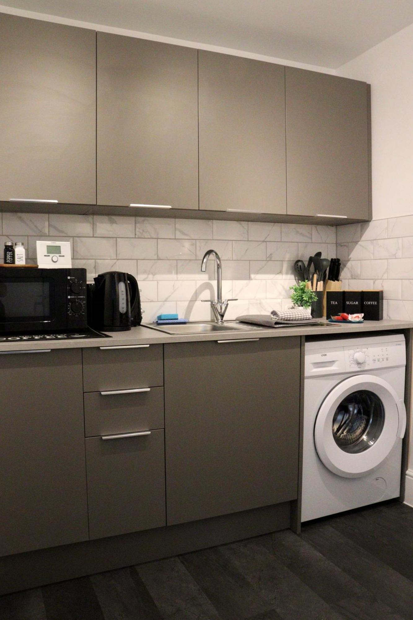 Brand New Modern Apartments Steps From Gloucester Quays מראה חיצוני תמונה