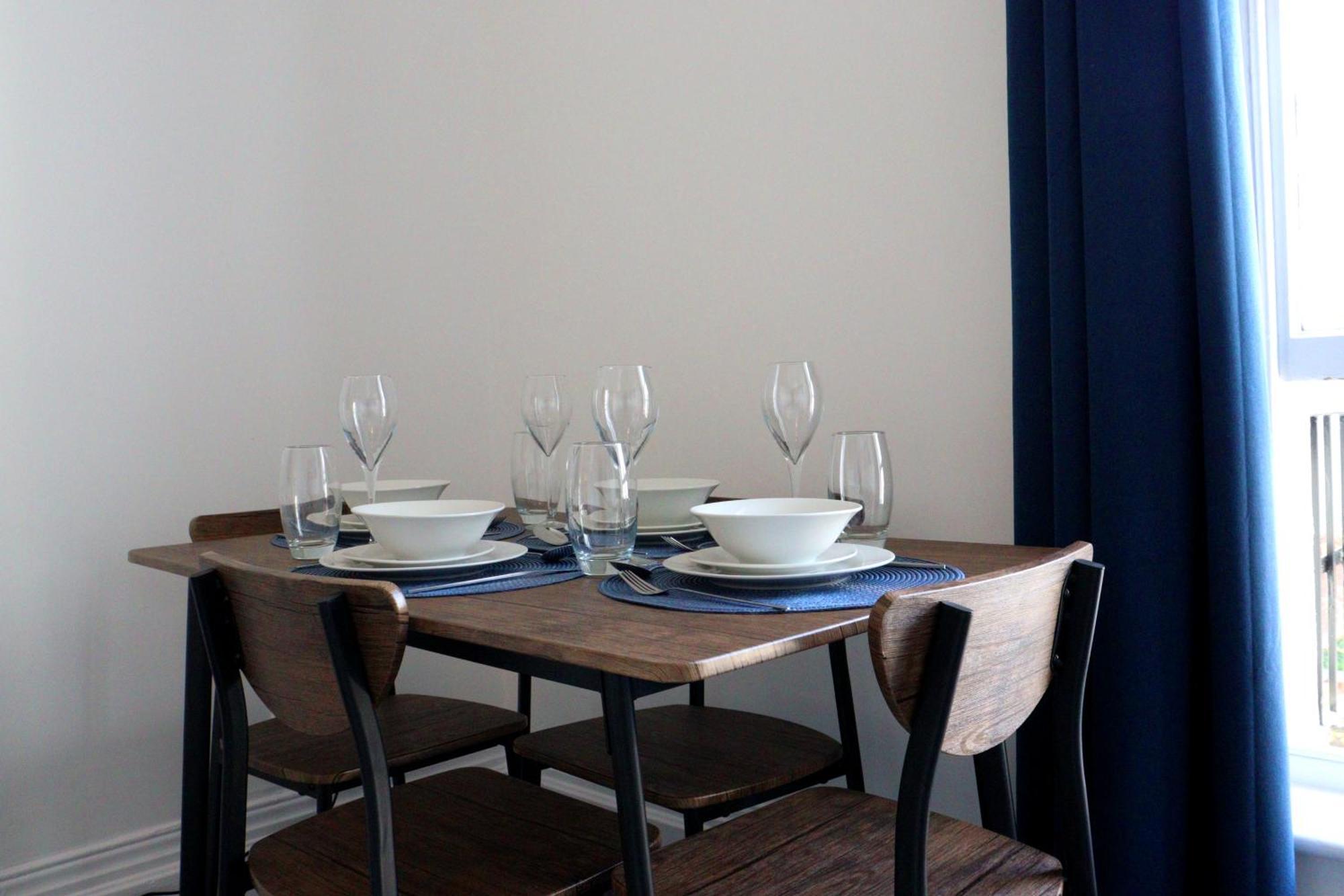 Brand New Modern Apartments Steps From Gloucester Quays מראה חיצוני תמונה